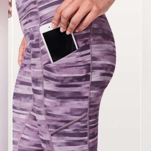 LULULEMON Speed Up Crop *21"
Shadowed Smoked Mullberry - Picture 2 of 6